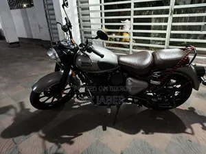 Royal Enfield Classic 350 2025 Gray