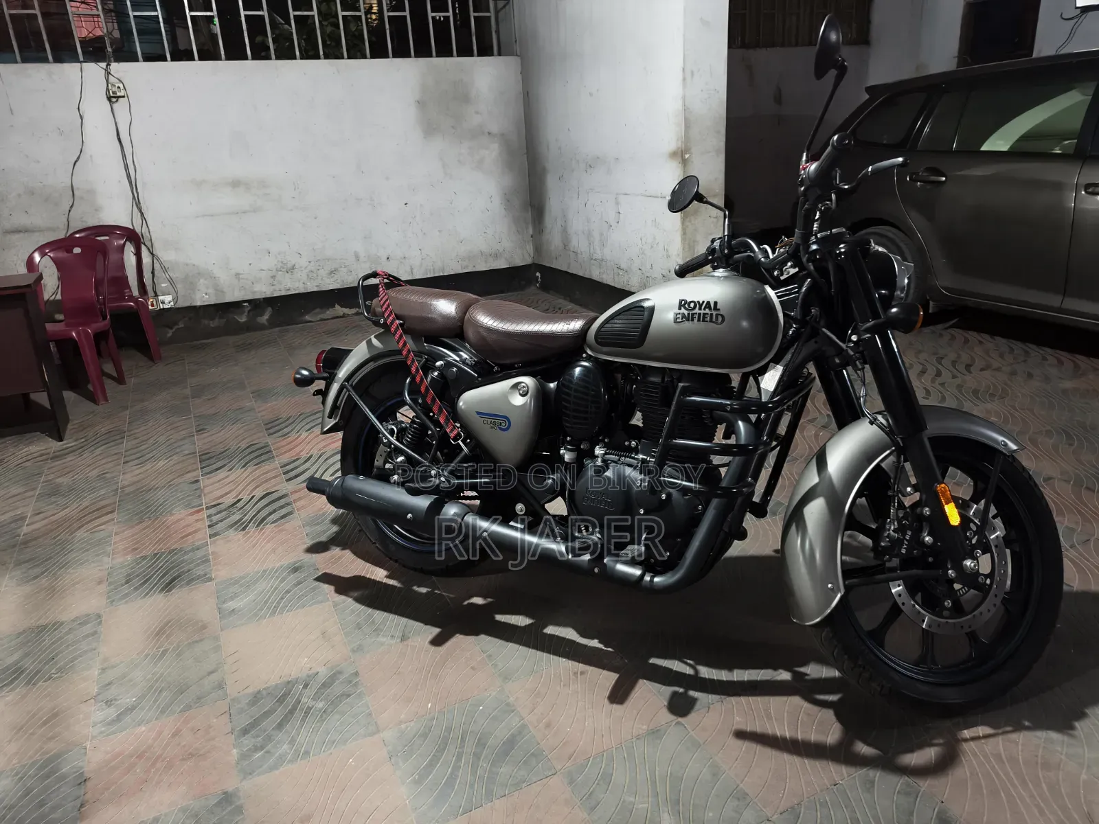 Royal Enfield Classic 350 2025 Gray