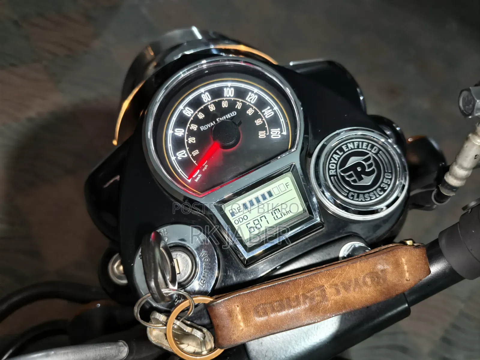 Royal Enfield Classic 350 2025 Gray