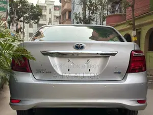 Toyota Axio 2021 Silver