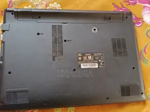 Laptop 4GB HDD 1T