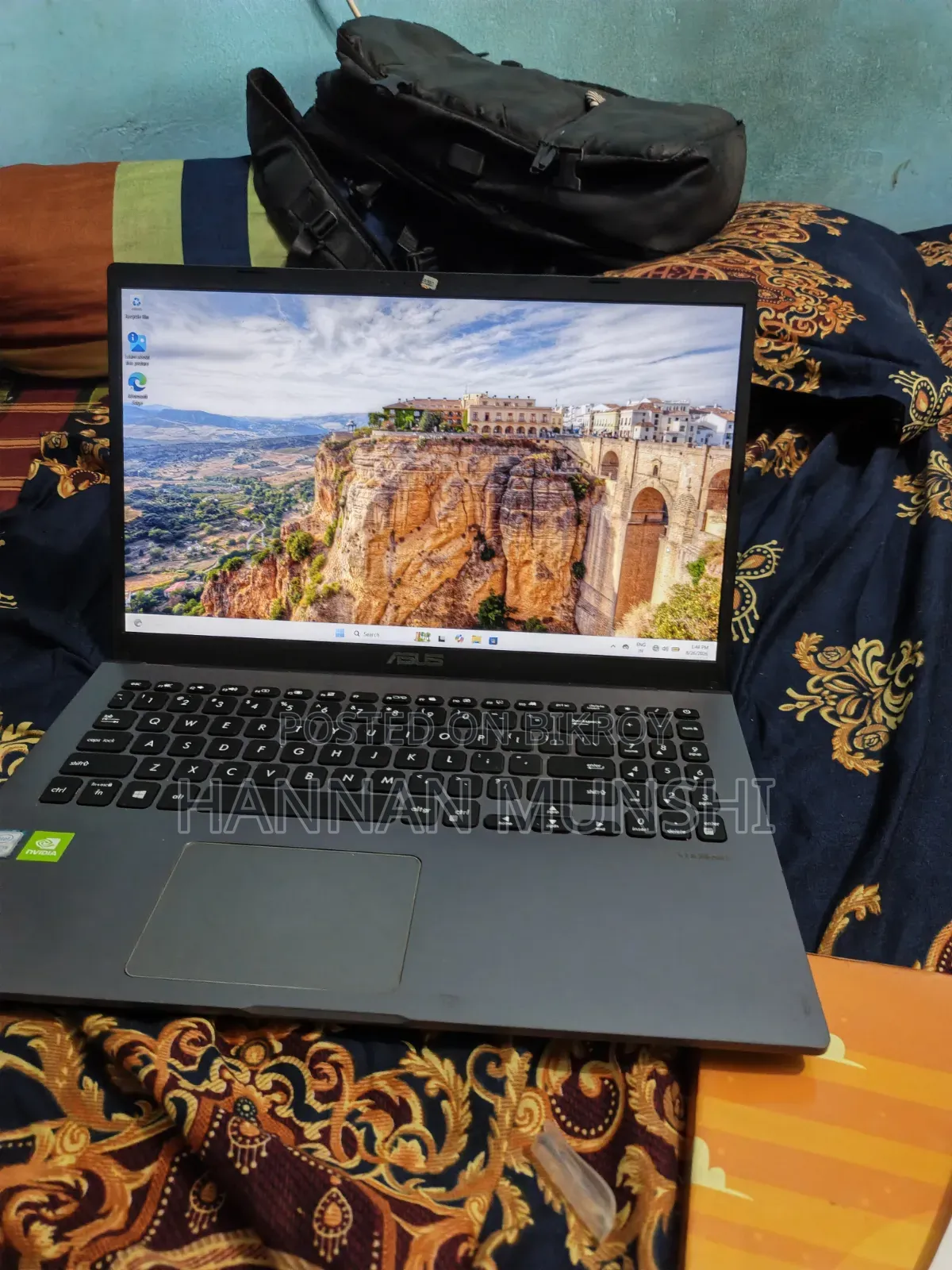 Laptop Asus VivoBook X540SA 8GB Intel Core i5 HDD+SSD 1T