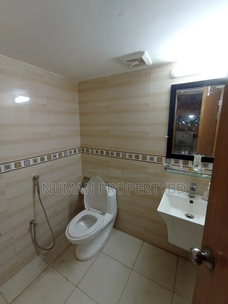 Furnished 5bdrm Apartment in Basundhara for rent