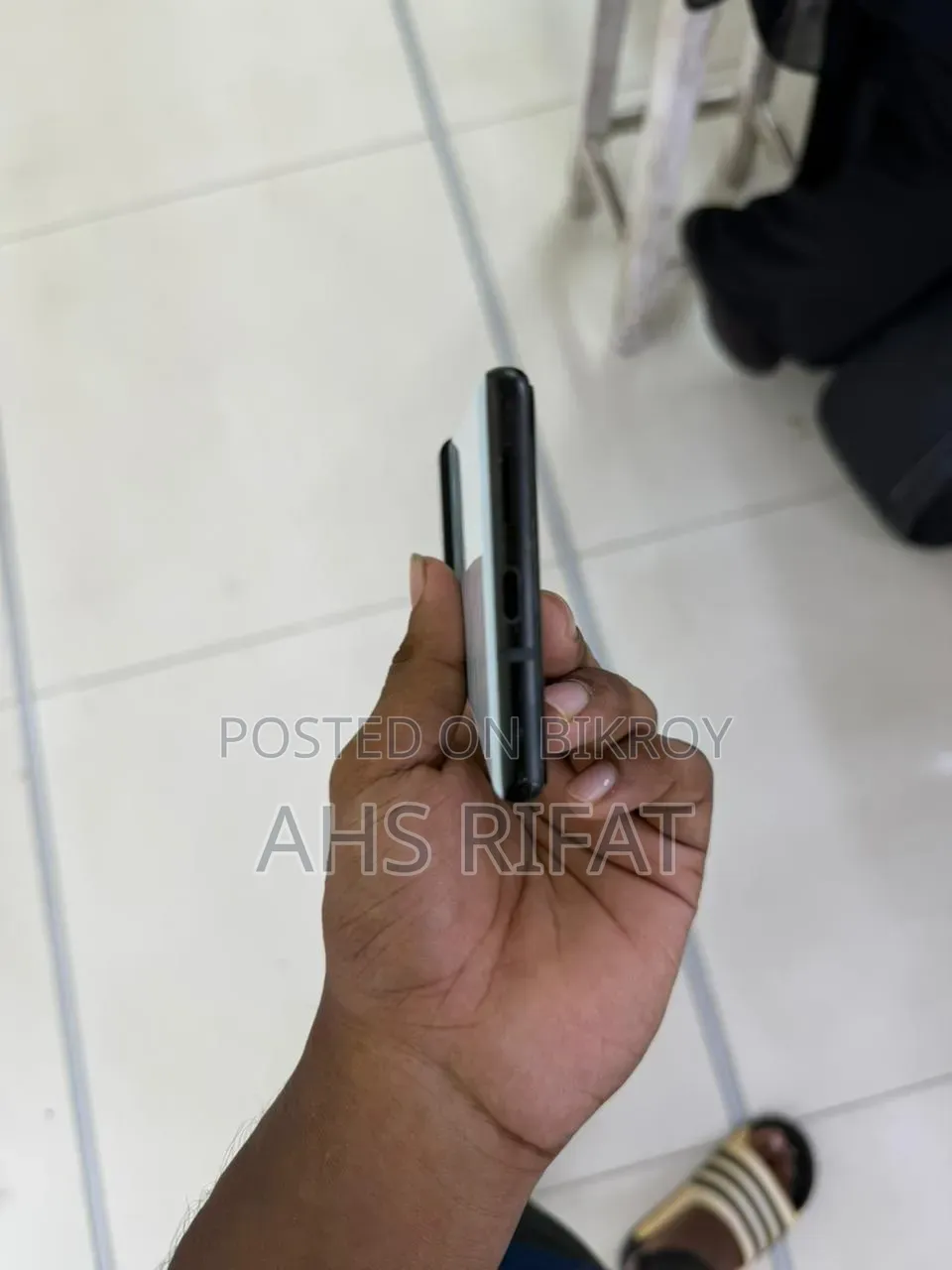 EL 128 GB White