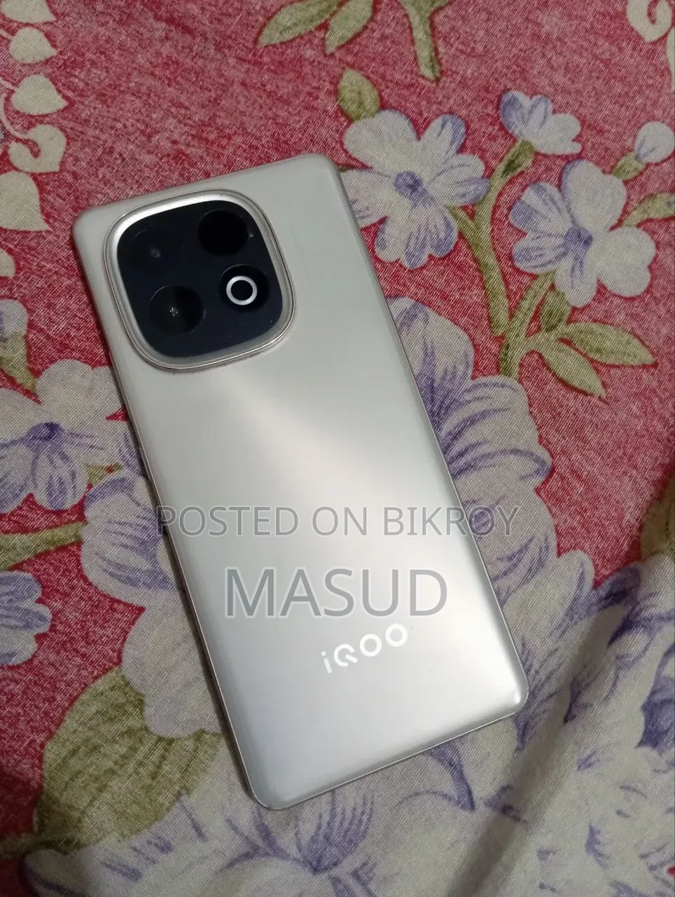 iQOO 256 GB White