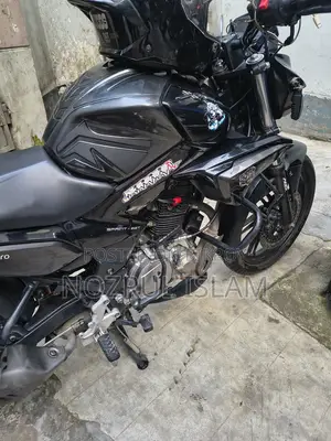 Hero Xtreme 125R 2025 Black