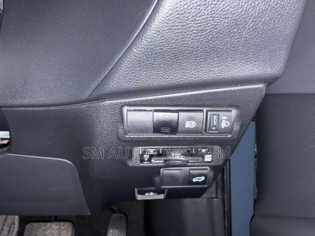 Toyota Corolla Cross 2024 Gray