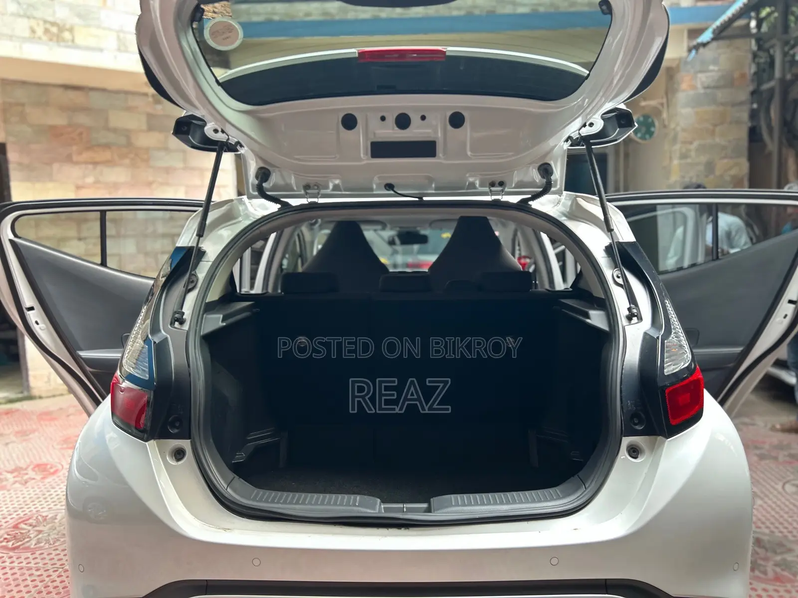 Toyota Aqua 2021 Pearl