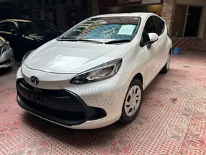 Toyota Aqua 2021 Pearl