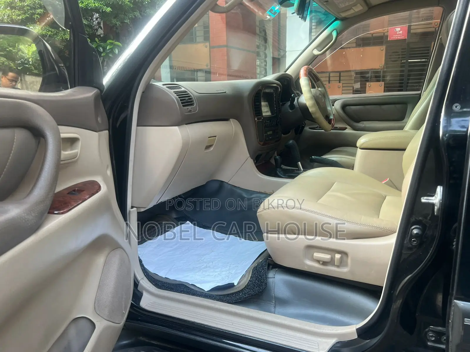 New Toyota Land Cruiser Cygnus 4.7 2000 Black