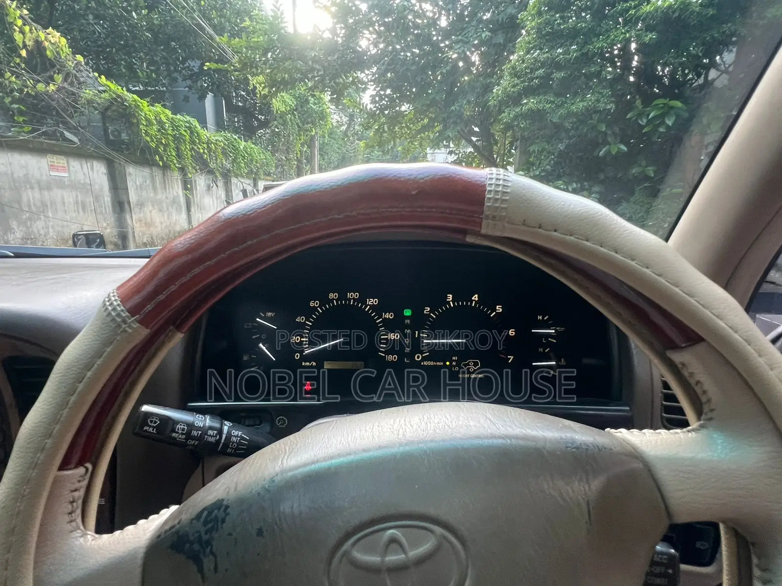 New Toyota Land Cruiser Cygnus 4.7 2000 Black