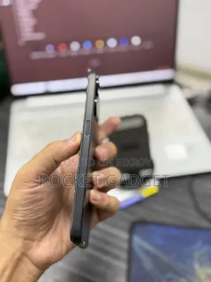 Realme V30 128 GB Black
