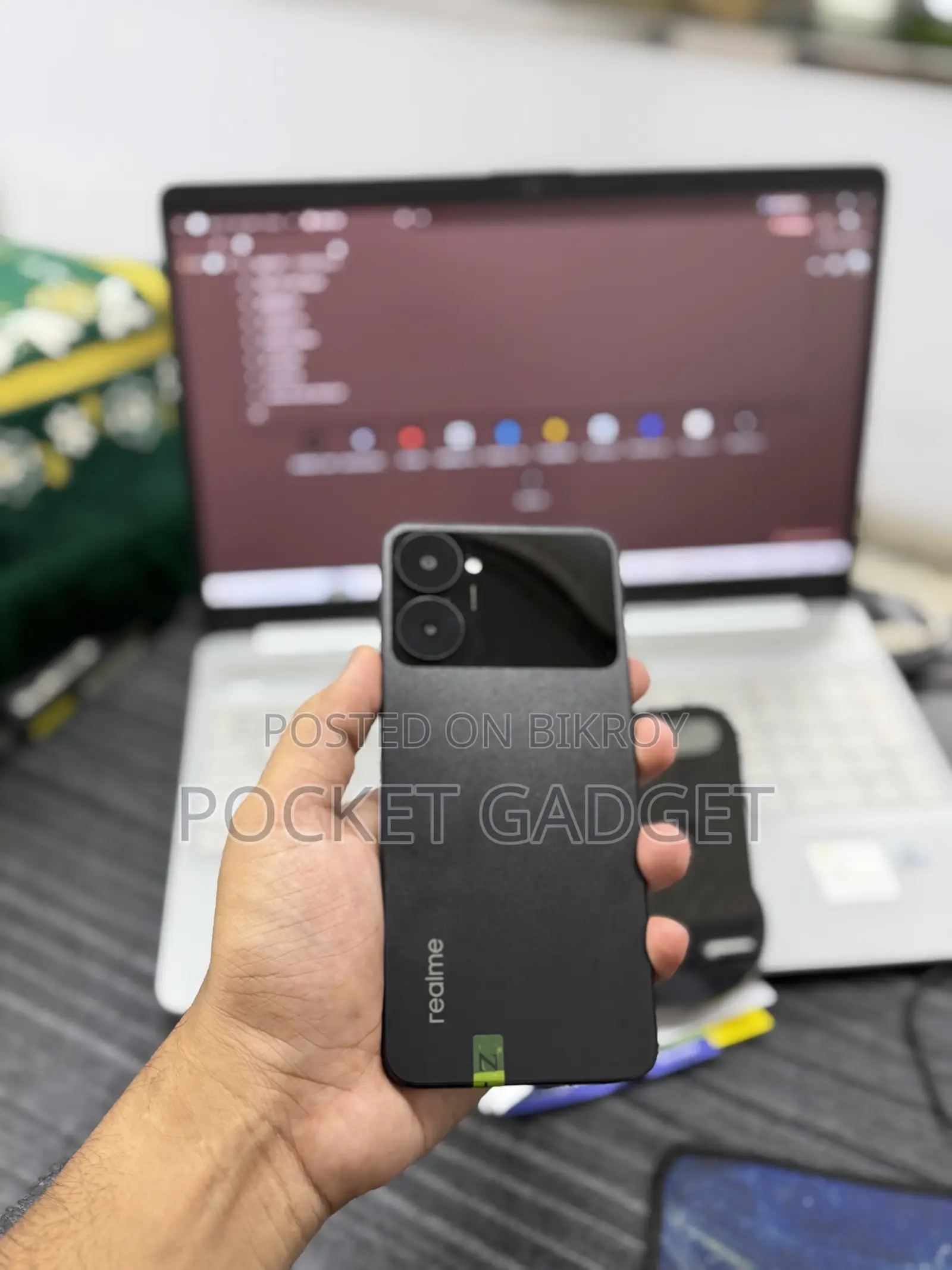 Realme V30 128 GB Black