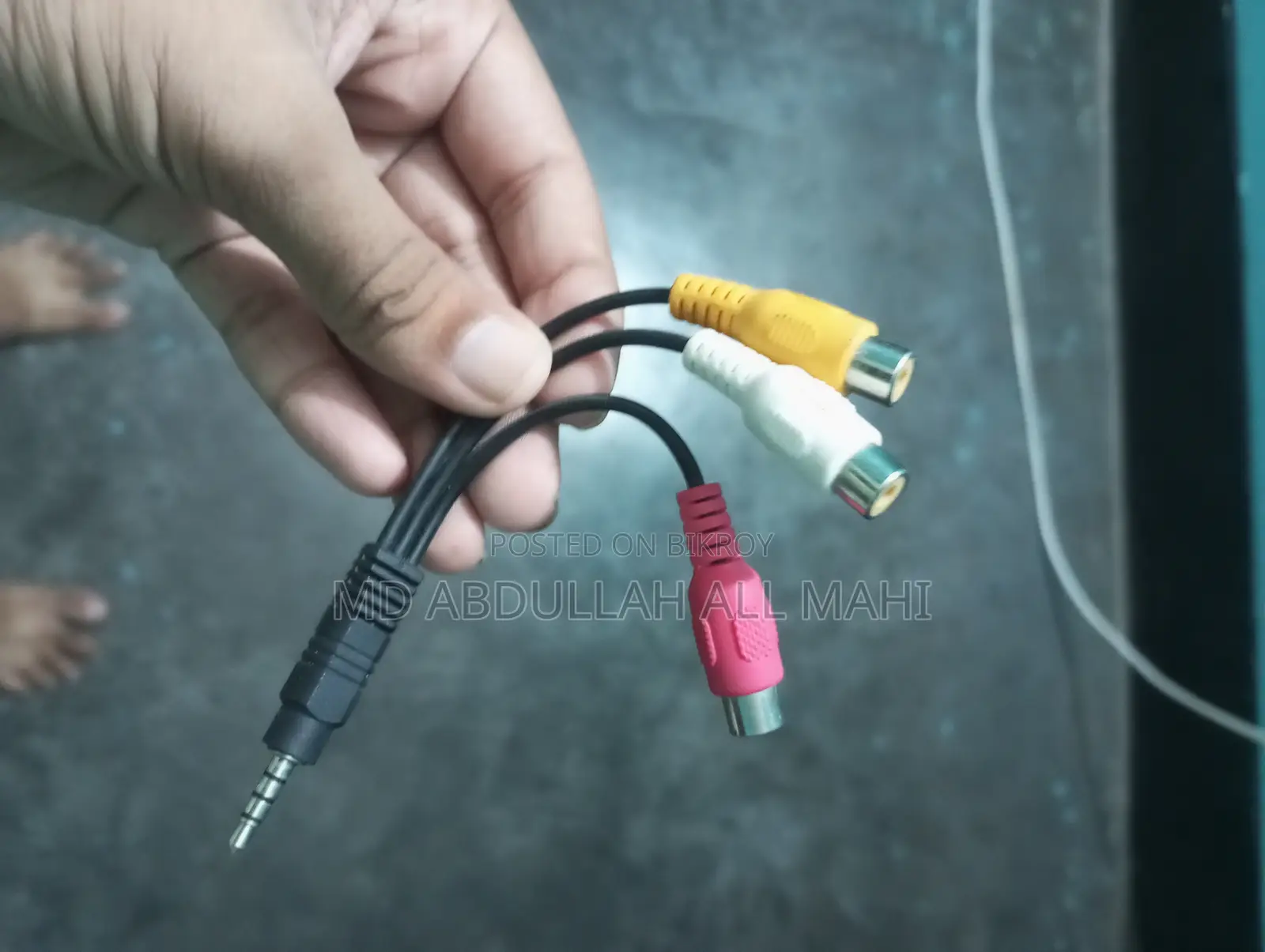 3.5mm AUX to RCA (AV) ক্যাবল অ্যাডাপ্টার বিক্রয় করা হবে
