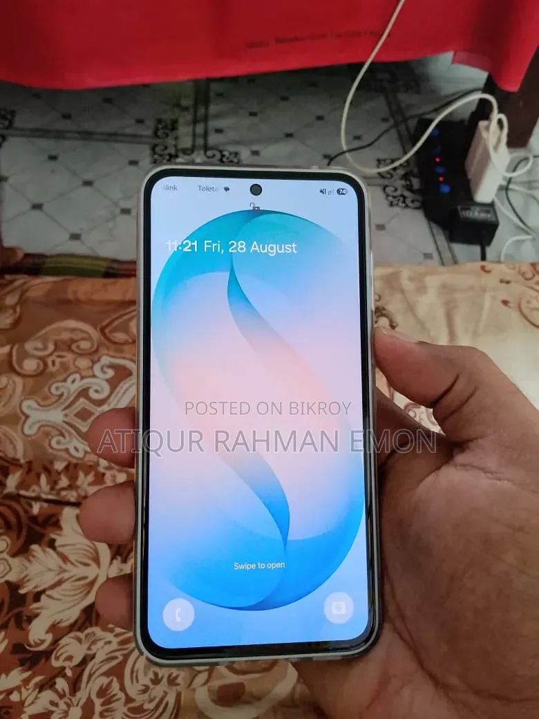 Samsung 8 GB Gray