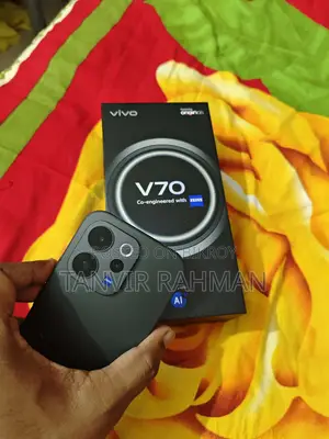 Vivo V70 256 GB Black
