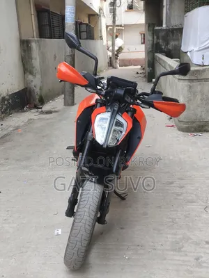 KTM Duke 125 2017 Orange