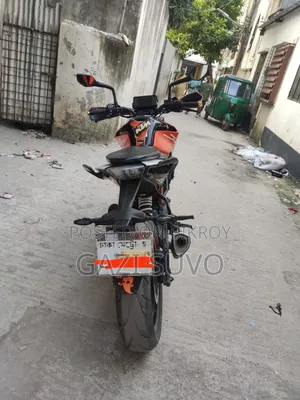 KTM Duke 125 2017 Orange