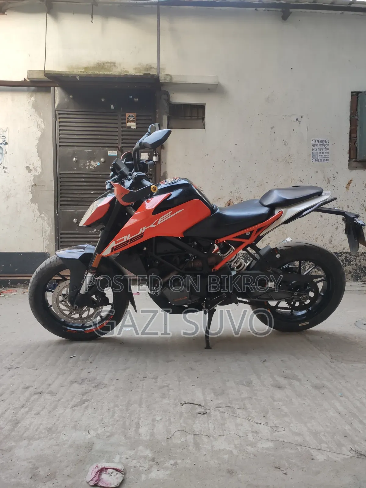KTM Duke 125 2017 Orange