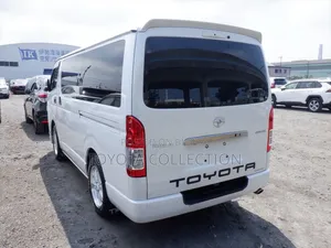 Toyota HiAce 2024
