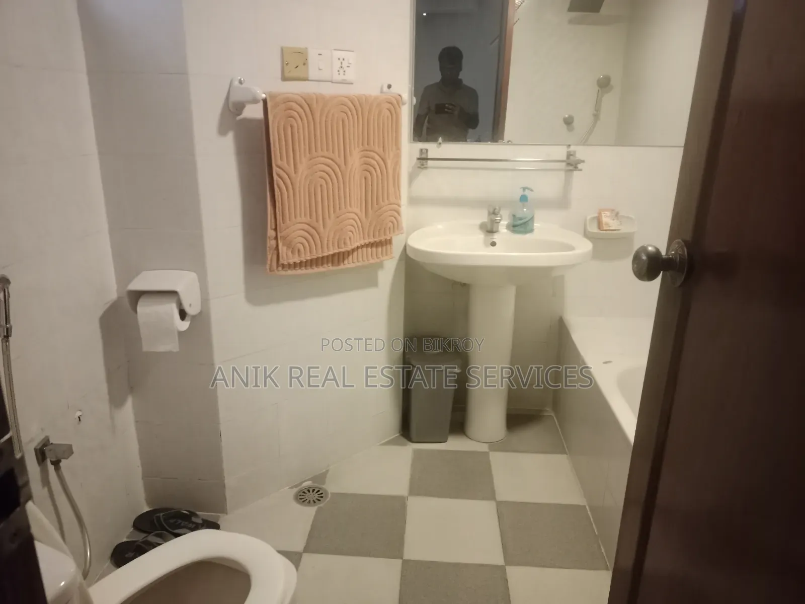 4bdrm Apartment in Anik Real Estate, Gulshan for sale