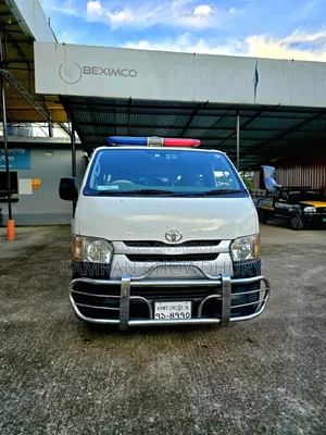 Toyota HiAce 2017 White