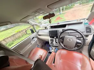 Toyota Noah 2012 Blue