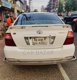Toyota Corolla Sedan 2004 White