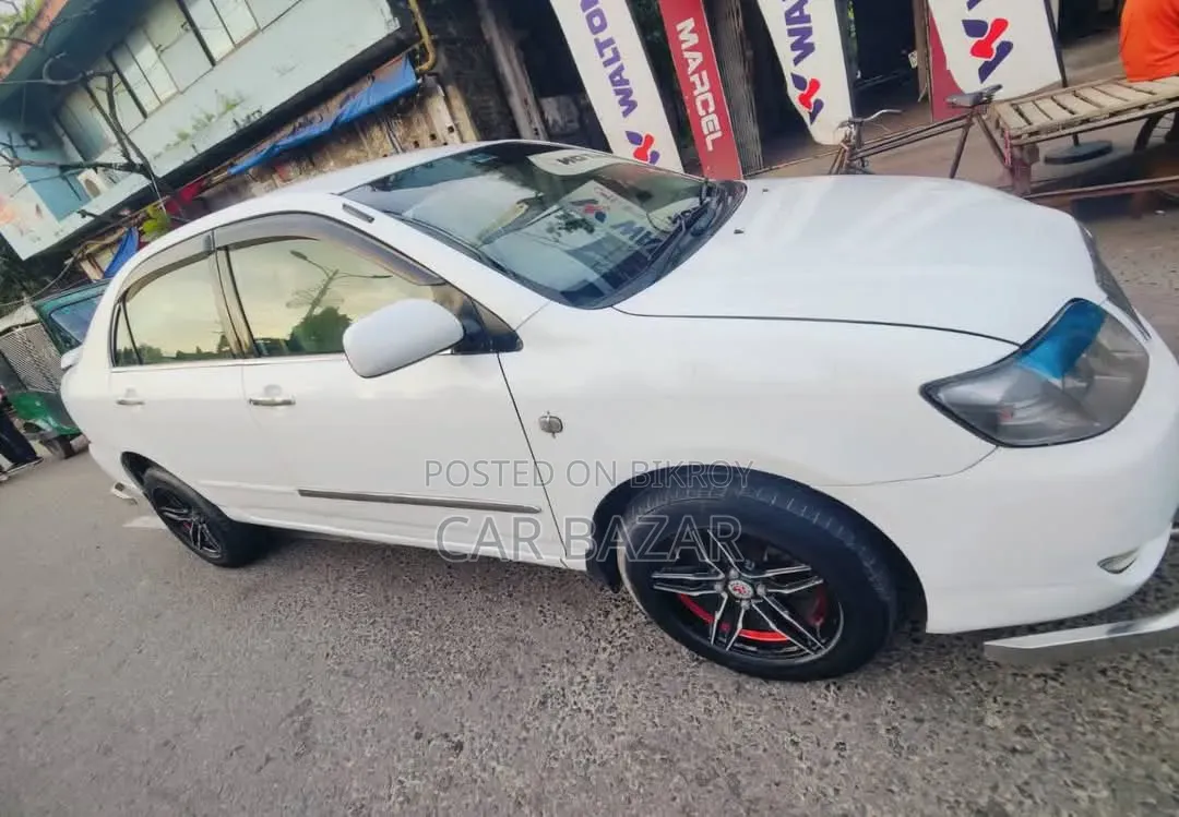 Toyota Corolla Sedan 2004 White