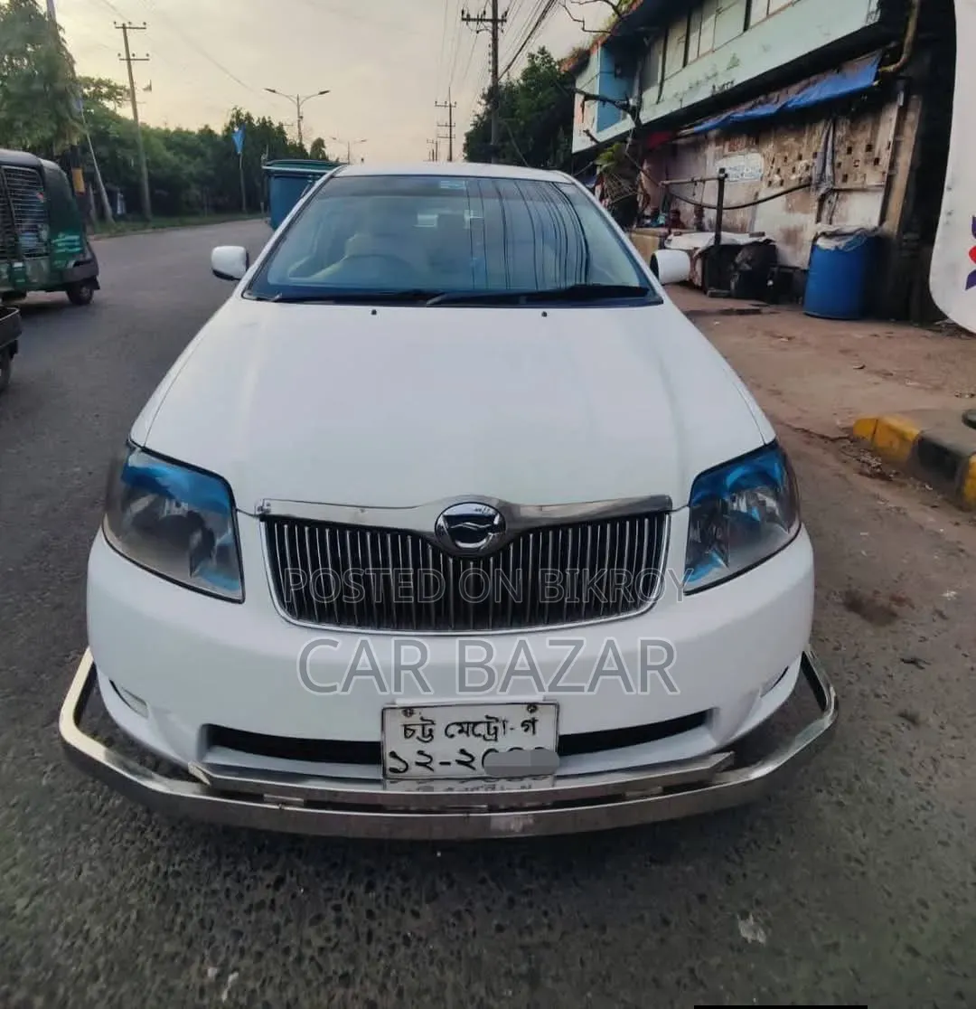 Toyota Corolla Sedan 2004 White
