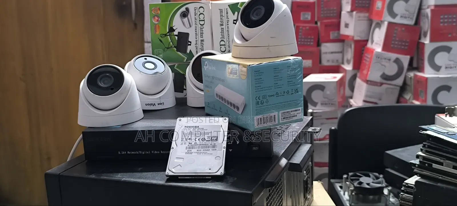 সিসিটিভি প্যাকেজ আইপি ক্যামেরা ৪ পিস ৮ চ্যানেল এনভিআর ৩২০ জিবি ফুল সেট