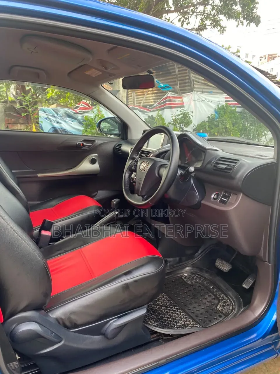 Toyota iQ 2009 Blue