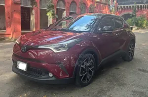 Toyota C-HR XLE Prermium FWD (2.0L 4cyl 2AM) 2018 Maroon
