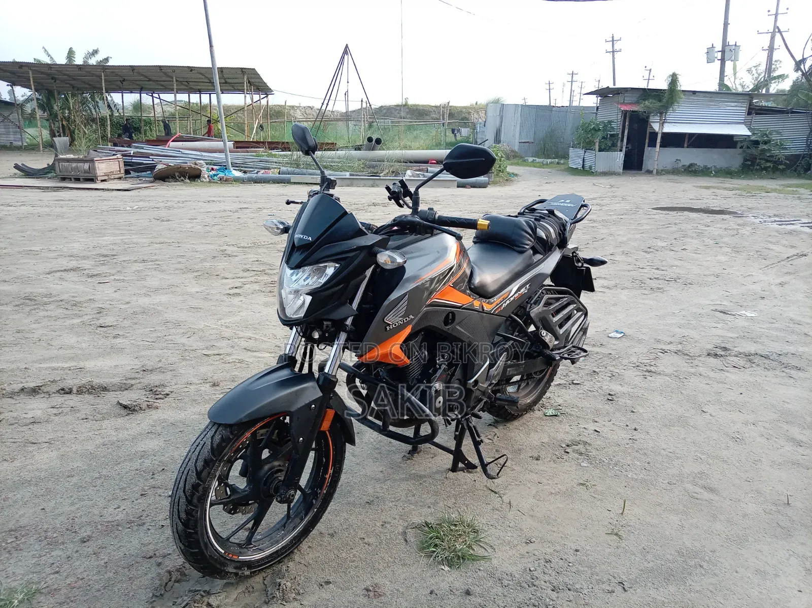 Honda Hornet 2021 Yellow