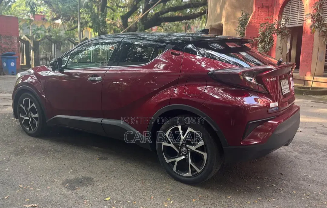 Toyota C-HR XLE Prermium FWD (2.0L 4cyl 2AM) 2018 Maroon