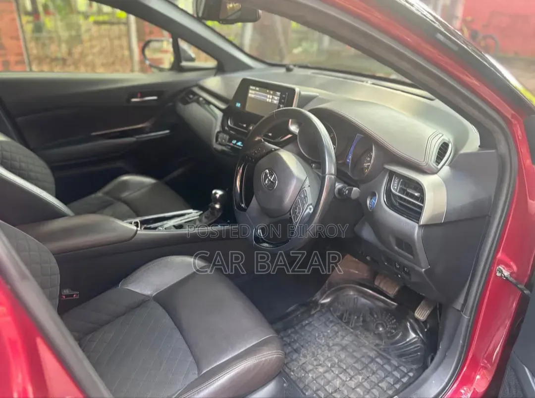 Toyota C-HR XLE Prermium FWD (2.0L 4cyl 2AM) 2018 Maroon