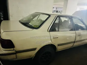 Toyota Corolla 1991 Pearl