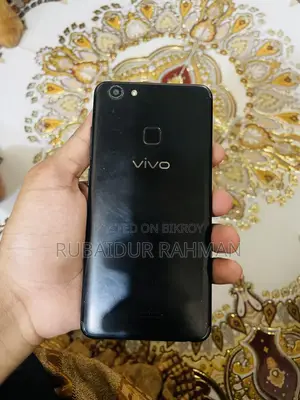 Vivo V7Plus 64 GB Black