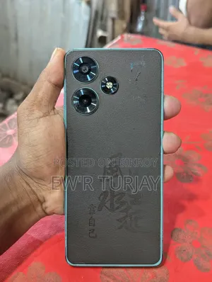 Infinix Hot 30 128 GB Silver