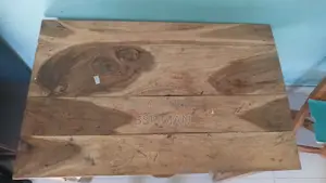 টেবিল বিক্রি হবে