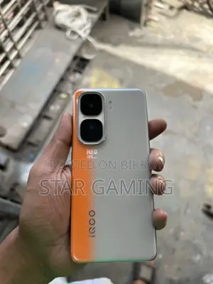 iQOO 256 GB White