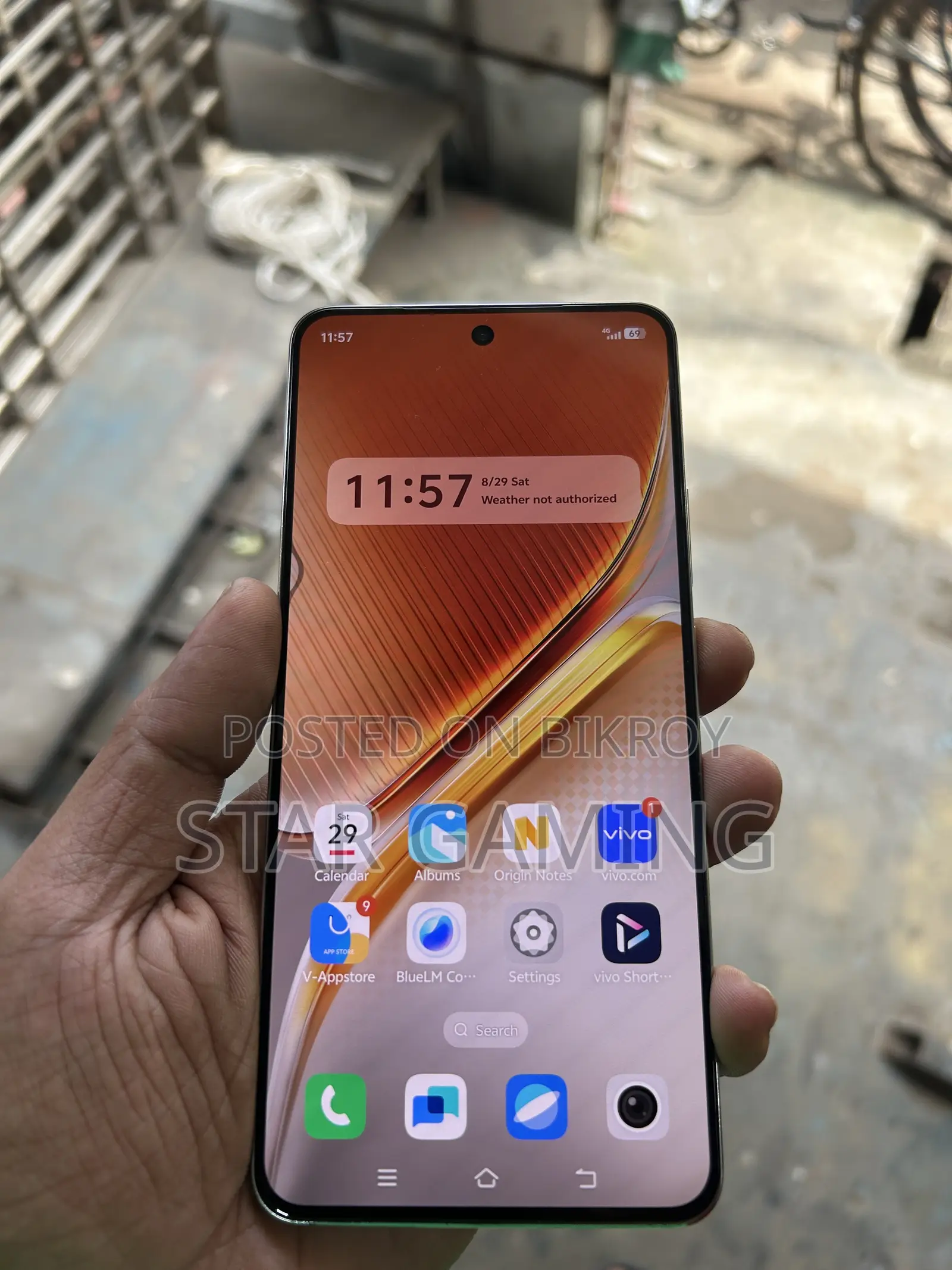 iQOO 256 GB White