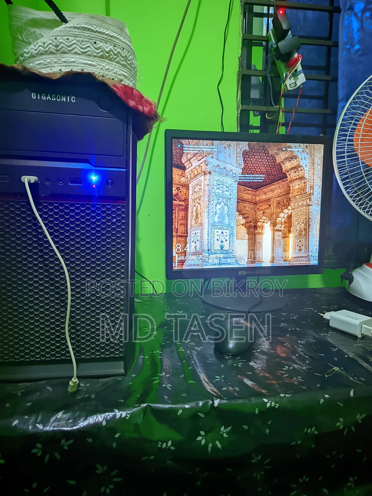 Desktop Computer 4GB Intel HDD+SSD 512GB