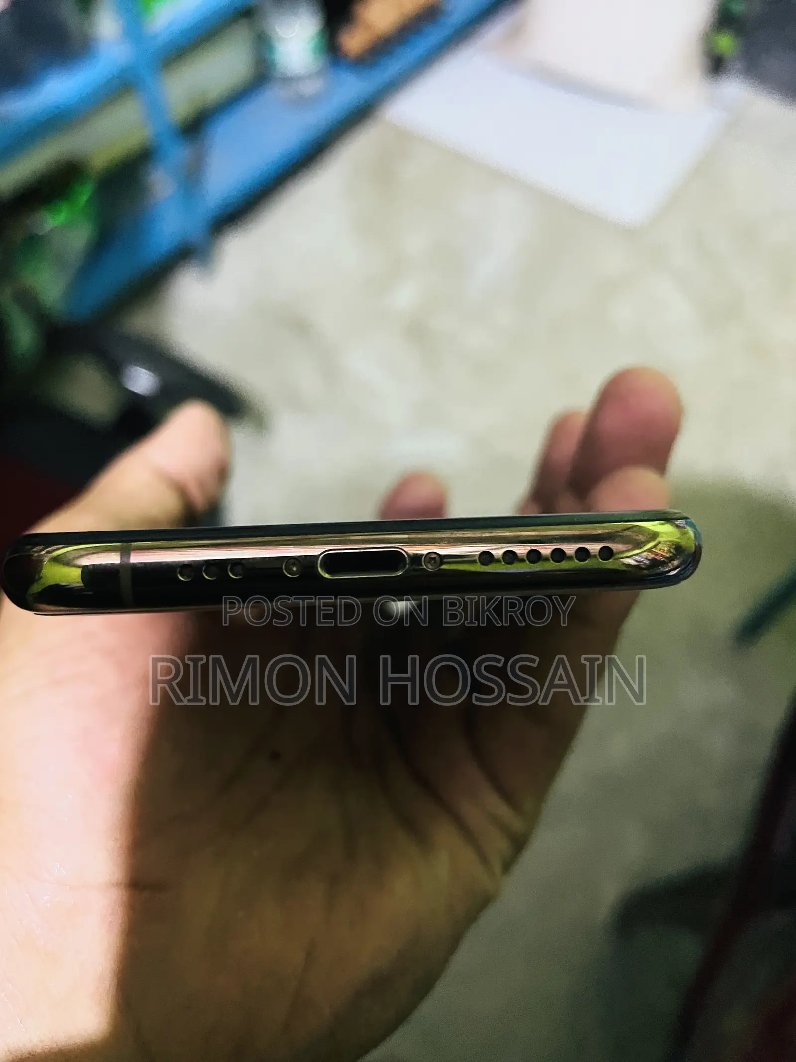 New Apple iPhone XS 64 GB Gold