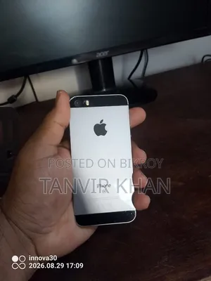 Apple iPhone SE 32 GB Gray