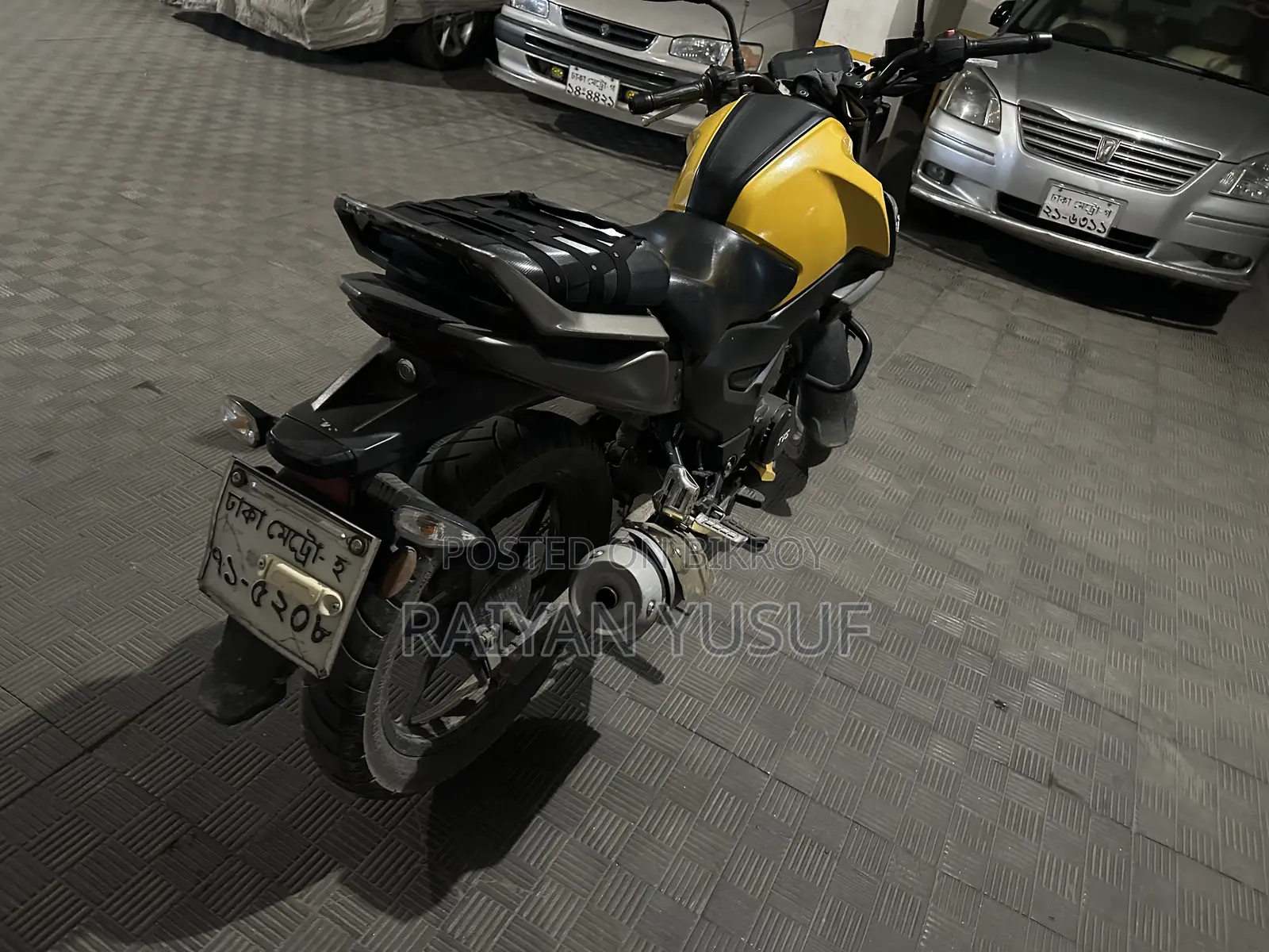 TVS Raider 125 2022 Yellow