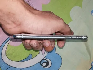 অ্যাপল আইফোন এক্সএস ৬৪ জিবি হোয়াইট