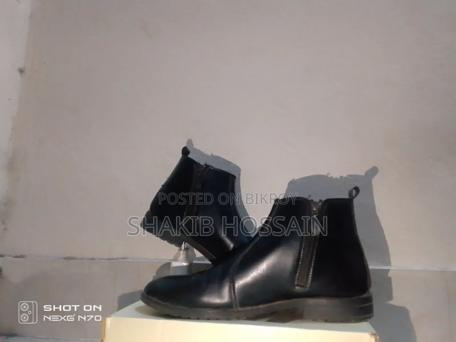 Original Leather Black Chelsea Boot – Used