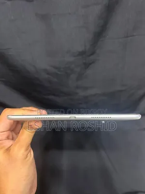 Apple iPad Pro 10.5 (2017) 64 GB Gray