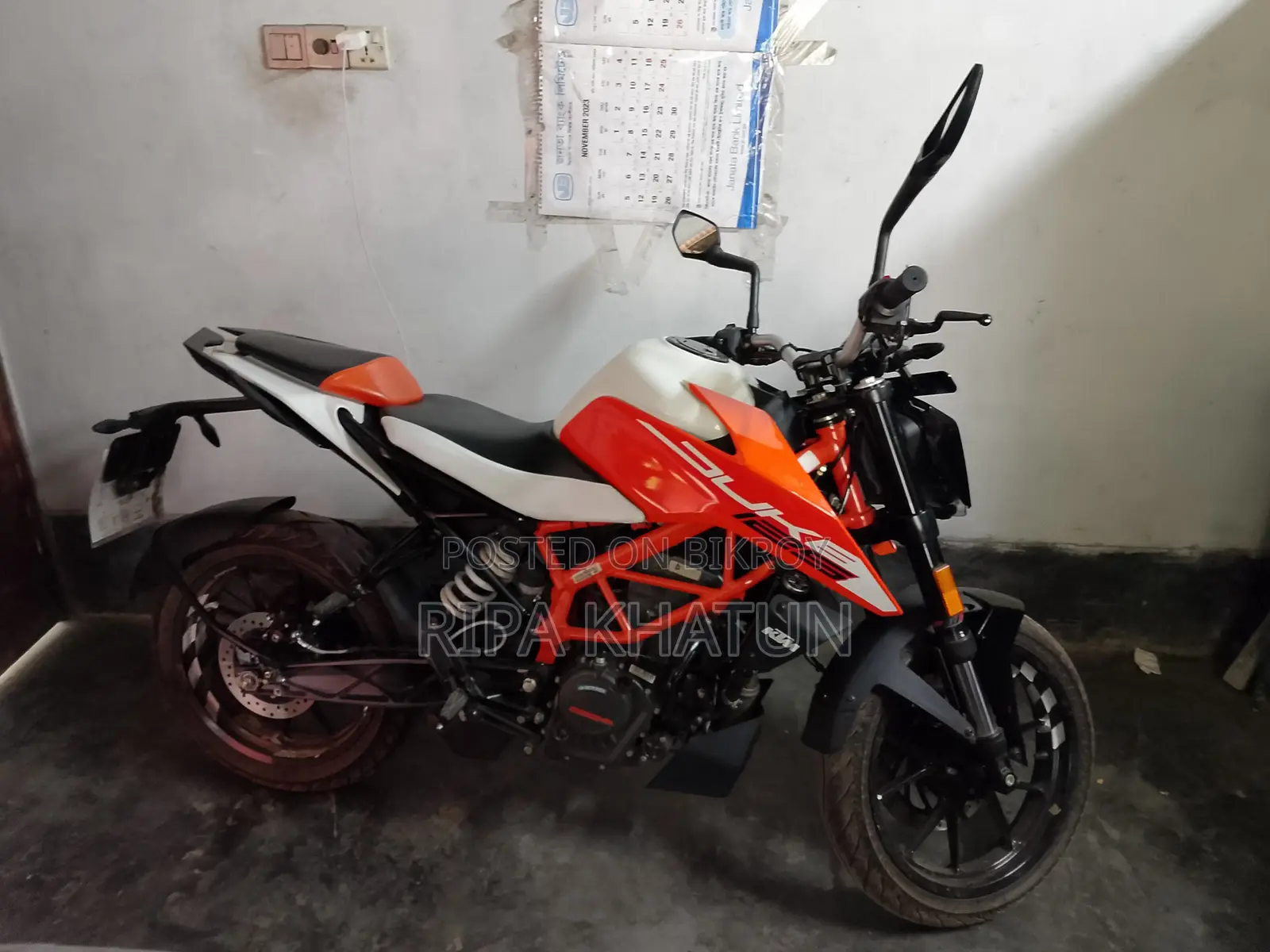KTM Duke 125 2025 Orange